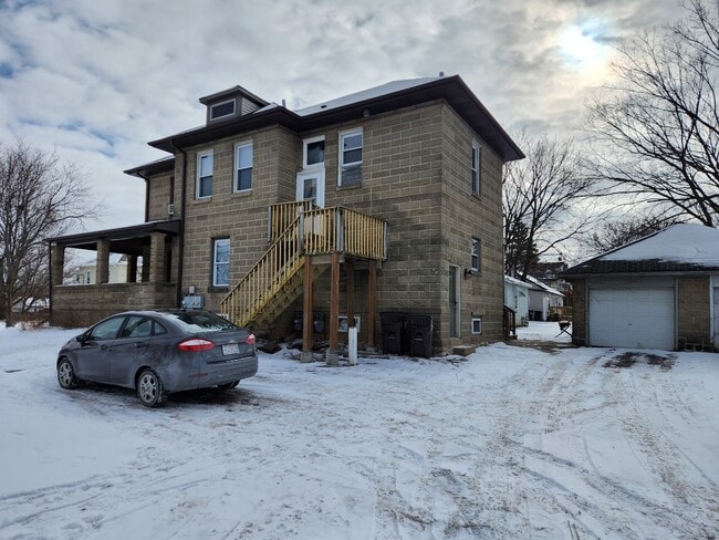 Building Photo - 144 Ellsworth St Unit 2W