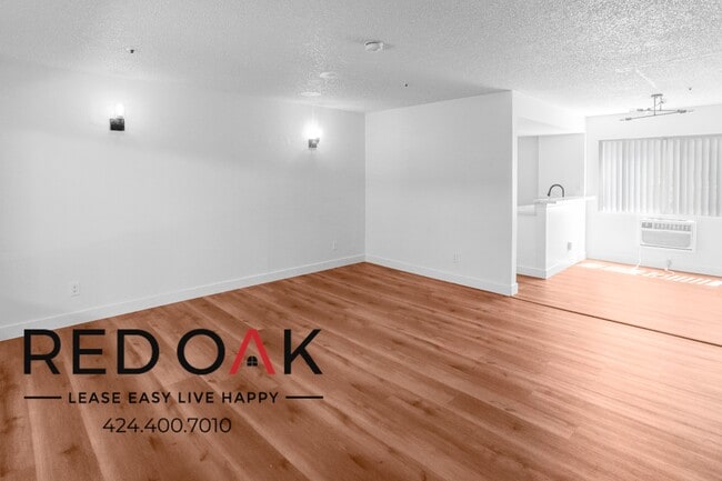 Photo - 13910 Sayre St Unidad 2