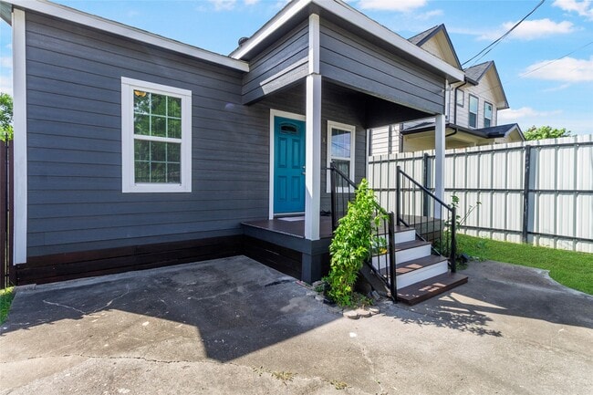 Photo - 531 N Estelle St