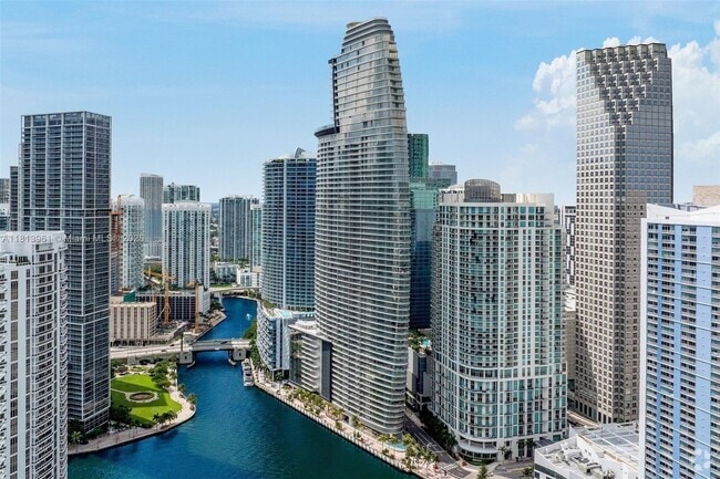 Building Photo - 300 Biscayne Blvd Way Unit 1705 Rental