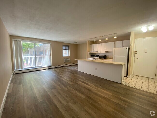 Building Photo - 123 Sewall Ave Unit 1A Rental