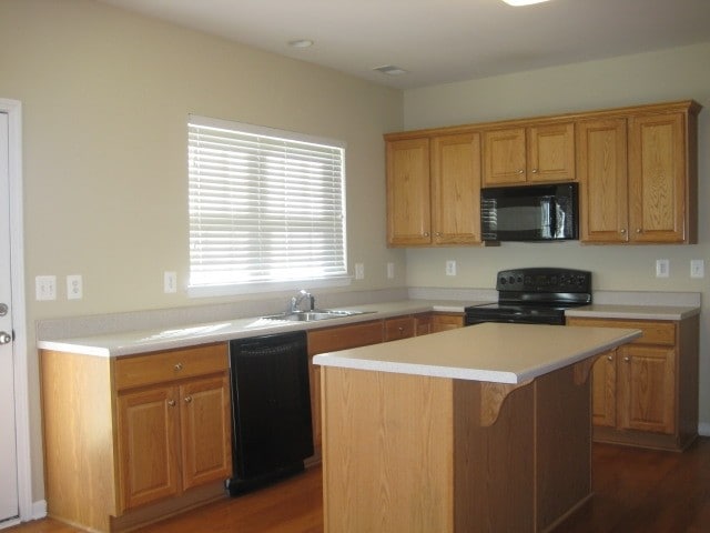 Photo - 1738 Bastante Ct