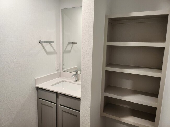 Photo - 7106 Marina Hts Wy