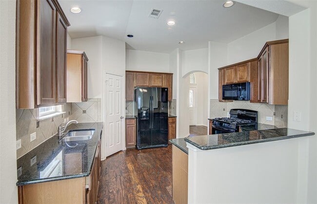 Photo - 1610 Greenside Dr