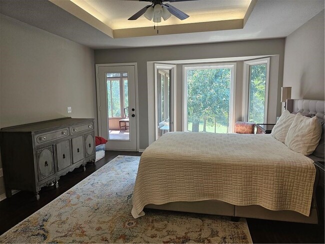 Photo - 28 McKenzie Dr