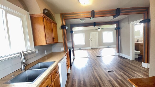 Photo - Cute Bungalow - Close to Downtown + Finished Basement!!