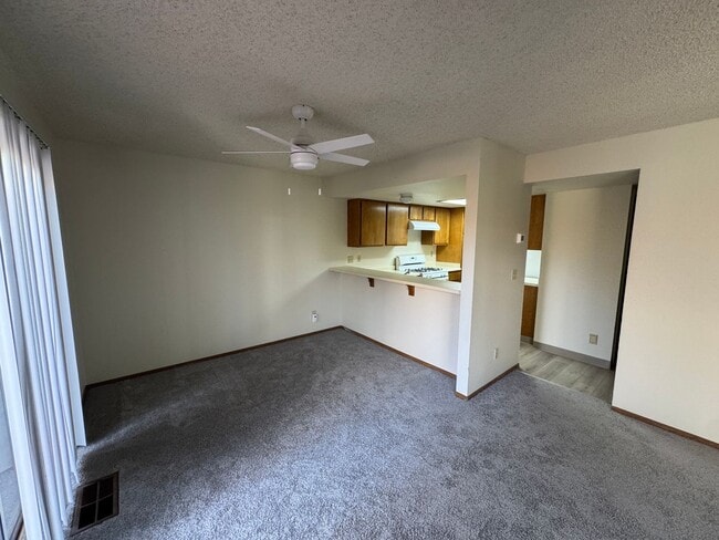 Photo - 1675 Round Mountain Cir