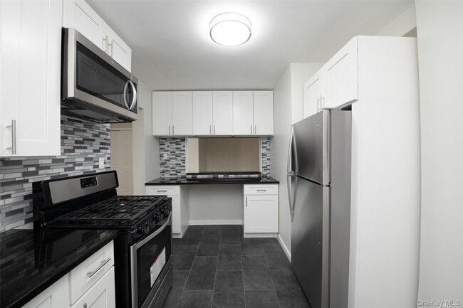 Photo - 94-30-94-60 60th Ave Unit 6G