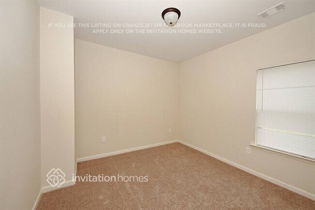 Photo - 3280 Franklin St