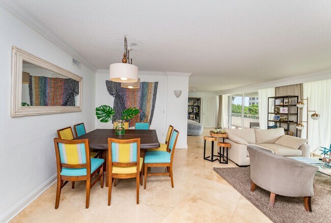 Photo - 199 Ocean Ln Dr Unidad # 305