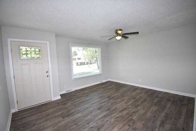 Photo - Renovate Dog Friendly Home For Rent Near Cunningham Lane!
