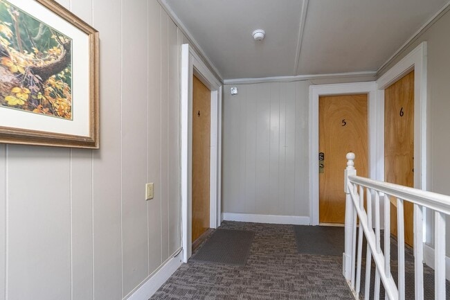 Photo - 1092 New Hampshire Rte 175 Unit Apt #4