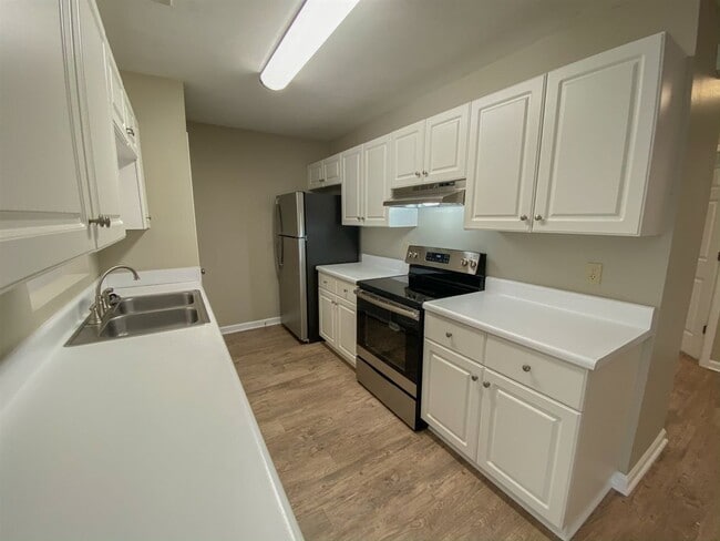 Photo - 2416 Manzanita Ct