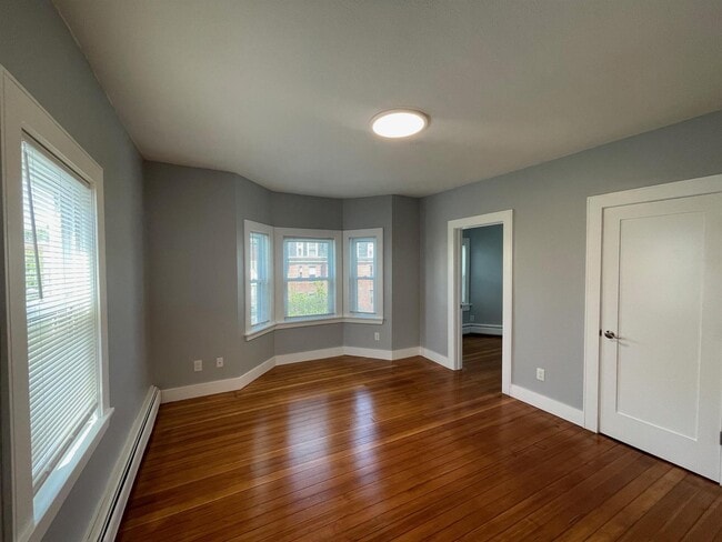 Photo - 356 Somerville Ave Unidad 3