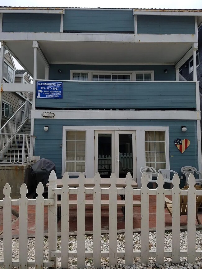 Photo - 719 Isthmus Ct