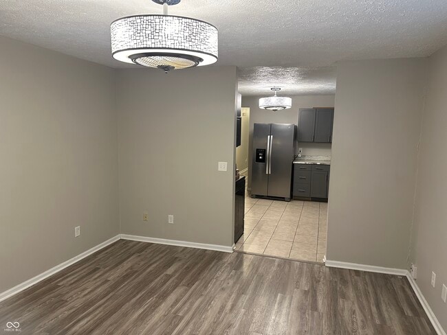 Photo - 830 N California St