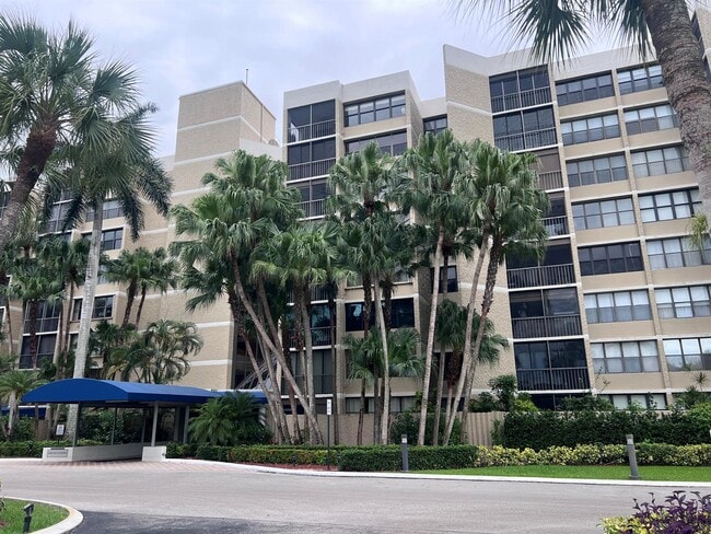 Building Photo - 16300 Golf Club Rd Unit 216
