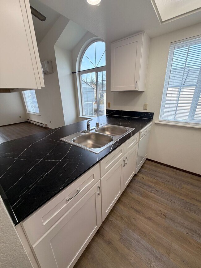 Photo - 5691 Eagle Pkwy Unit 2
