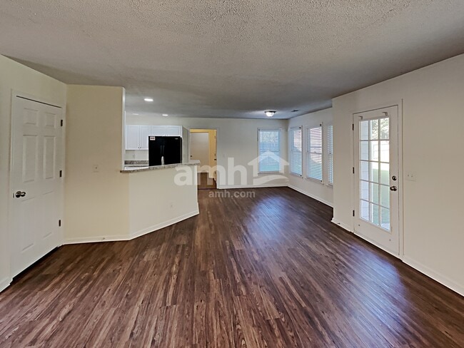 Photo - 1121 Lauren Way