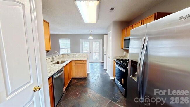 Photo - 15413 De Havilland Dr