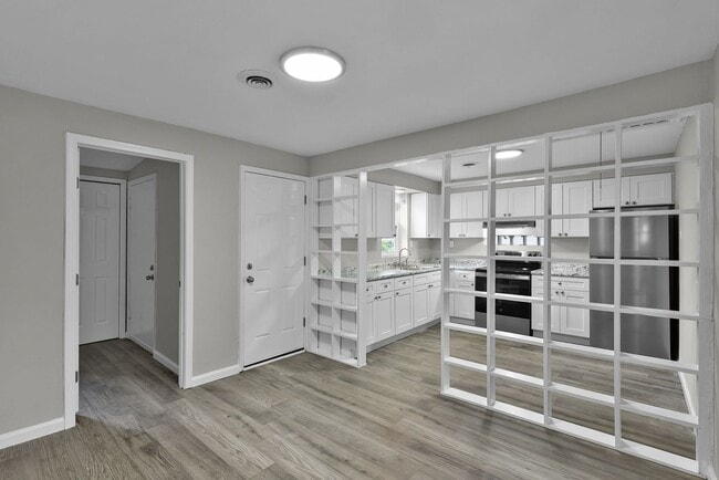 Photo - Spacious 3 Bed 1 Bath Home