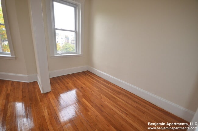 Photo - 1345 Commonwealth Ave Unidad 35