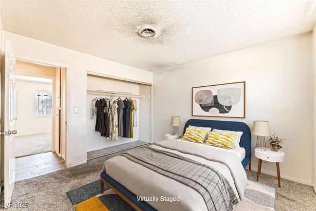 Building Photo - 5809 Pebble Beach Blvd Rental