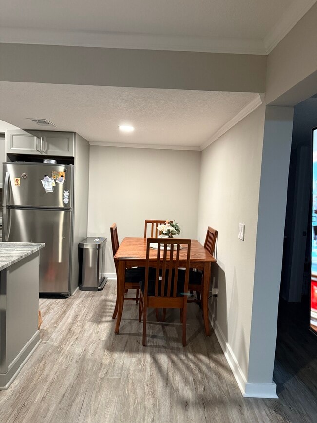 Dining area - 100 Fairway Park Blvd Unit 504