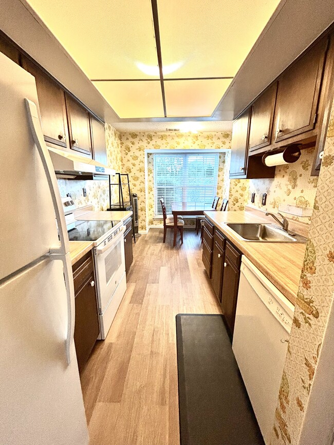 Photo - 3888 Chancery Ln