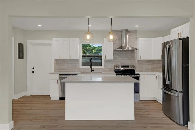 Photo - 1352 Parkwood St