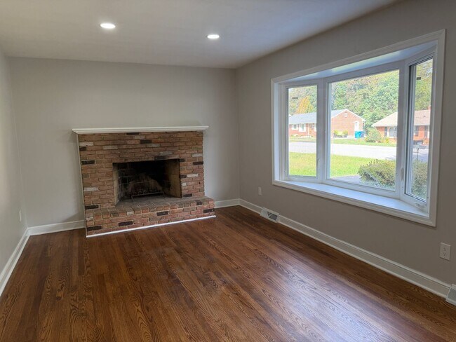Photo - Beautiful Update Brick Ranch!
