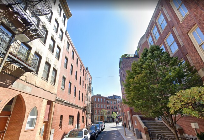 16 Charter St