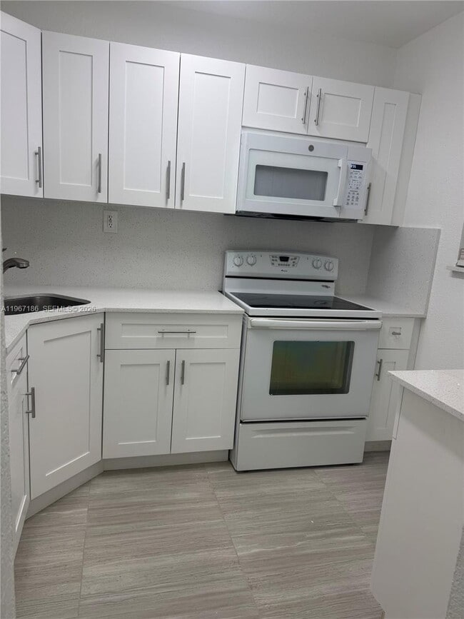 Photo - 17255 SW 95th Ave Unit 211