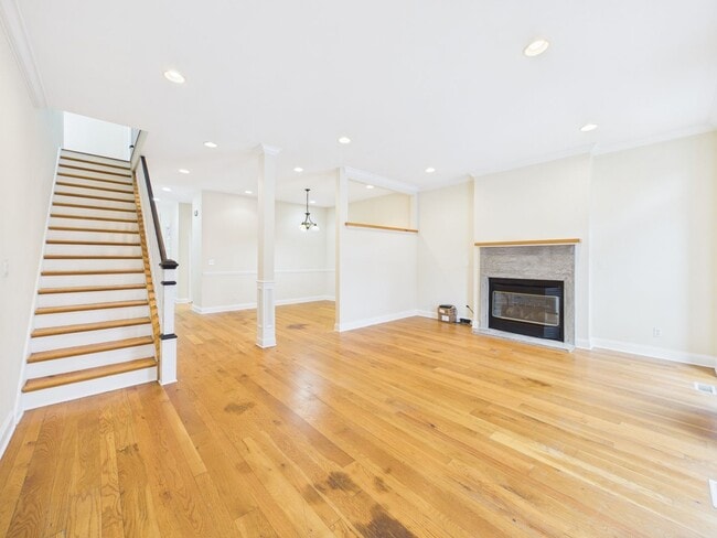 609 Idlewood Ave