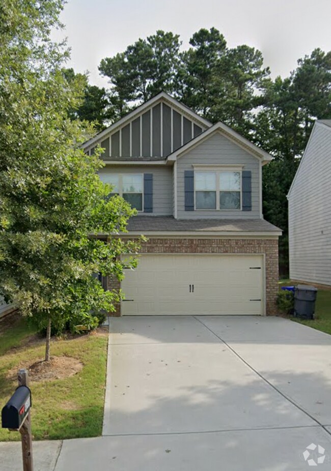 Building Photo - Spacious 3-Bedroom, 3-Bath Traditional Hom... Rental