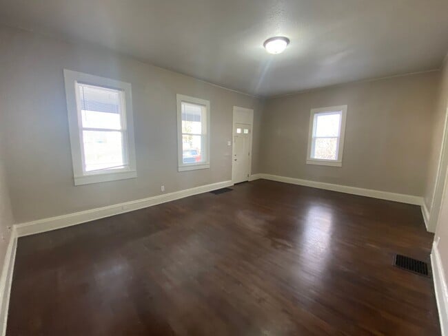 Photo - 1230 Summit St