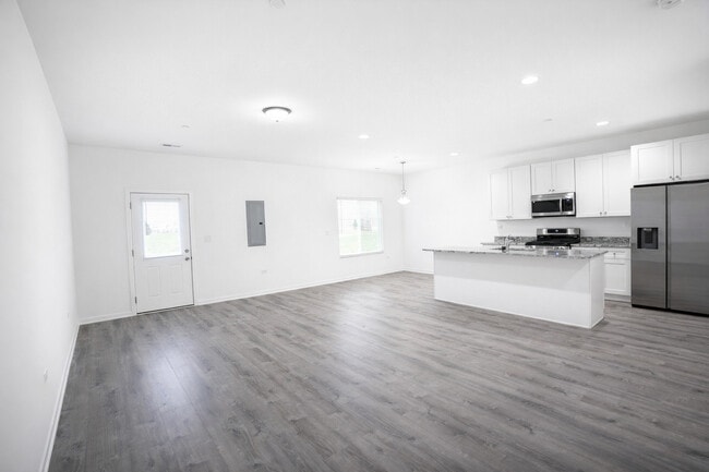 Photo - 1128 Gillespie Ln