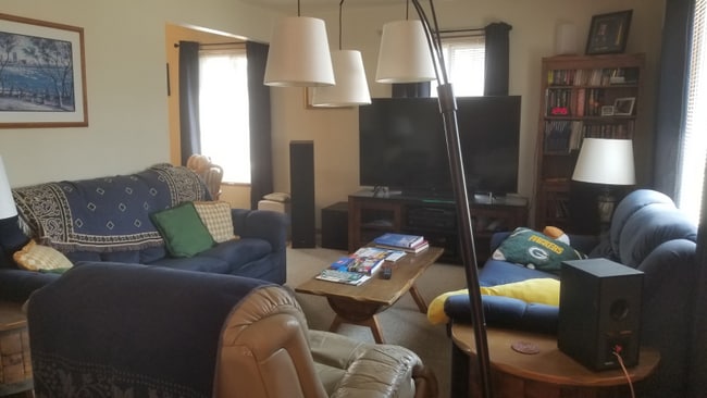 Photo - 929 N 123rd St