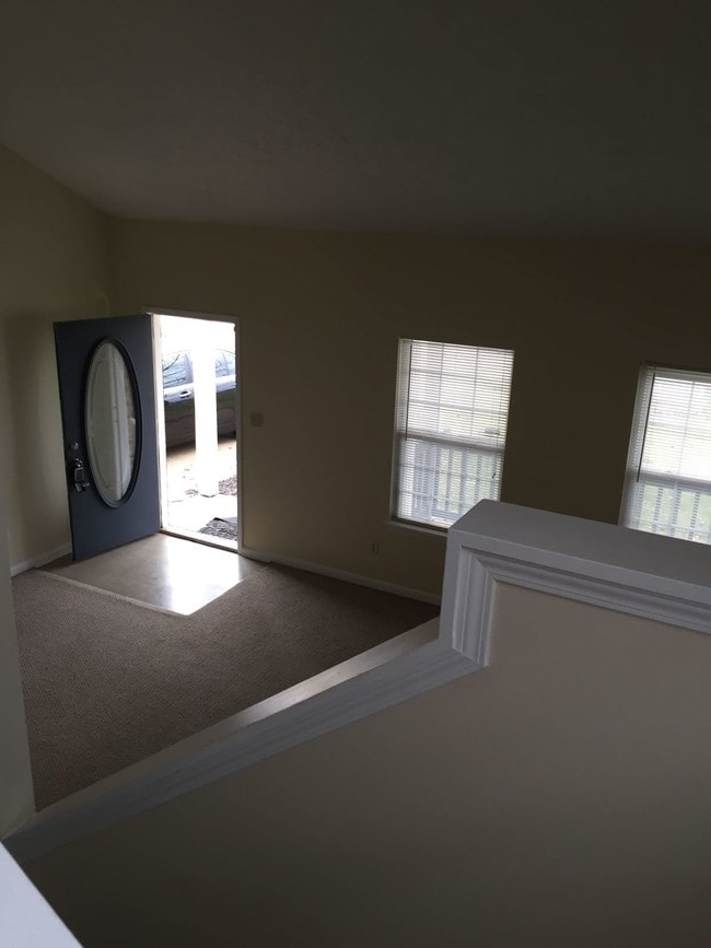 Photo - 4819 May Ridge Ln