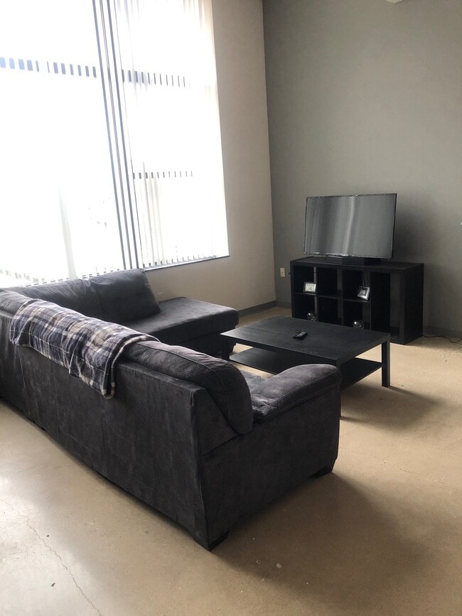 Photo - 611 W National Ave Unit 205