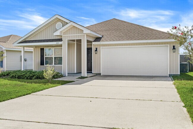 7157 Hatteras Blvd