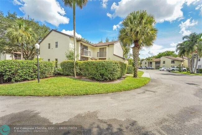 Photo - 3655 Cocoplum Cir