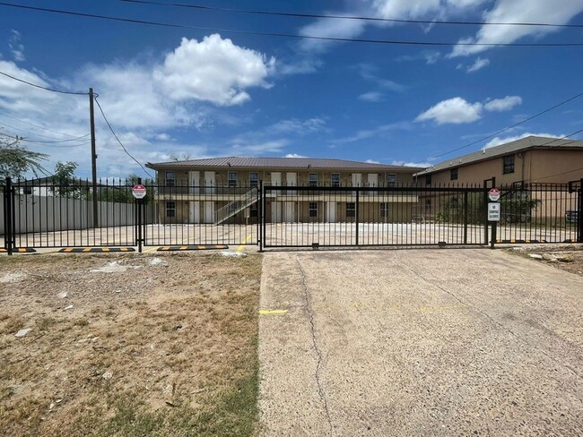 Photo - 4018 San Agustin Ave Unit L