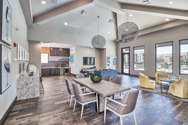 Photo - Cortland Brighton Bay