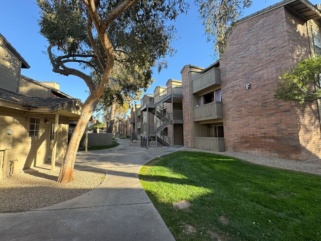 2ND FLOOR ONE BEDROOM CONDO W WALK IN CLOS... - 2ND FLOOR ONE BEDROOM CONDO W WALK IN CLOS...