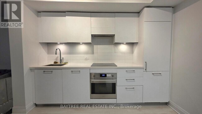 Photo - 33 Frederick Todd Wy Unité 402