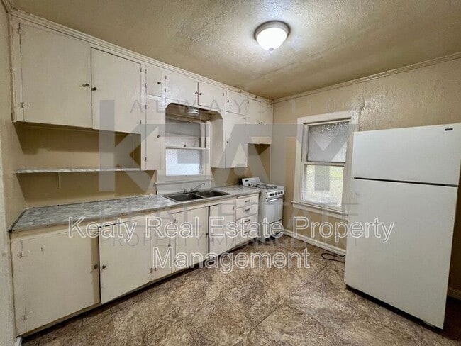 Photo - 409 Silkwood St
