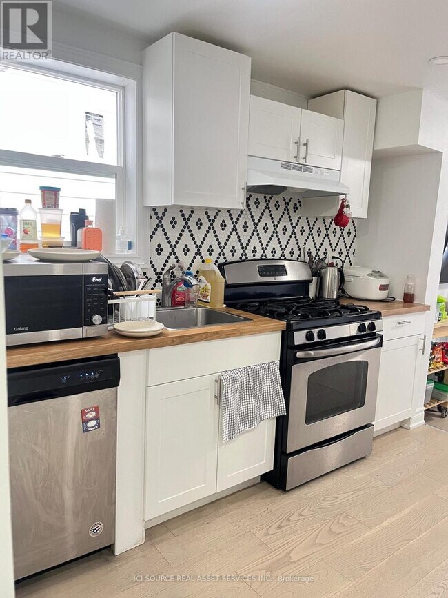 Photo - 127 Borden St