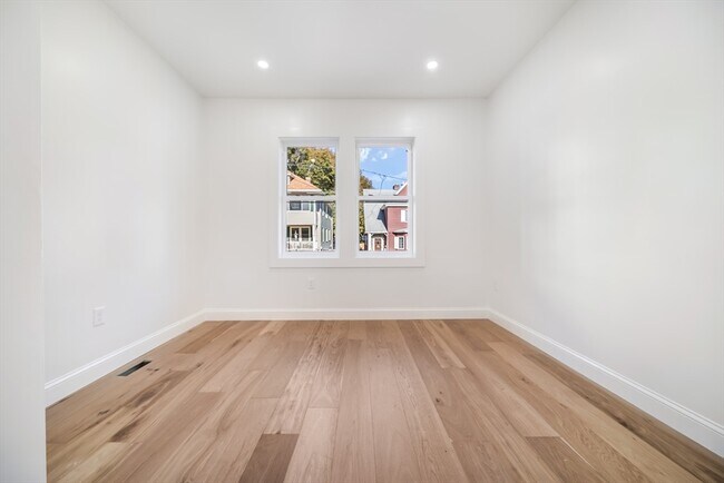 Photo - 9 Knollin St Unit 1