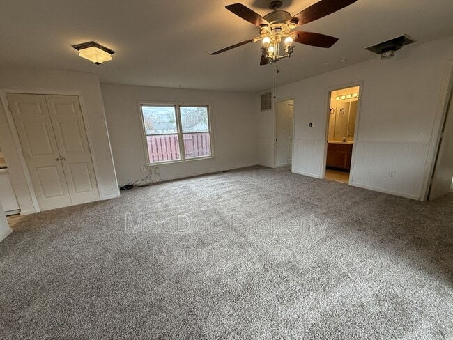 Photo - 227 Bend Farm Rd